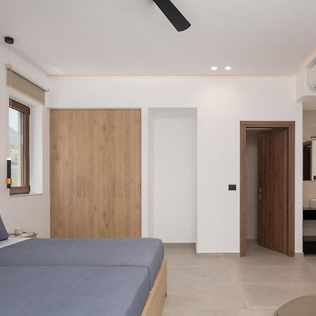 O-Cyanea Villa With Heated Pool Kournas Exterior photo